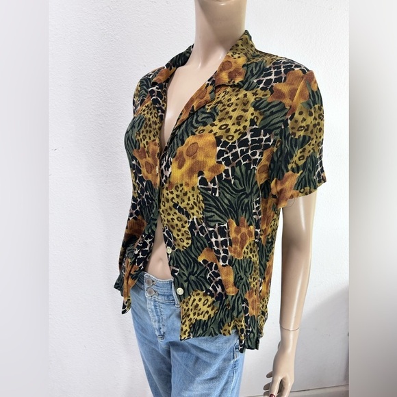 REQUIREMENTS ANIMAL Print blouse - Picture 3 of 14